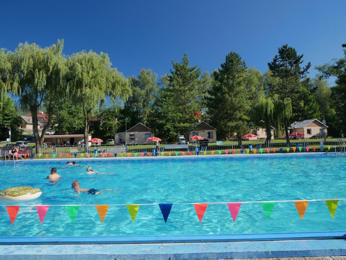 Camping Roznov Rožnov pod Radhoštěm エクステリア 写真