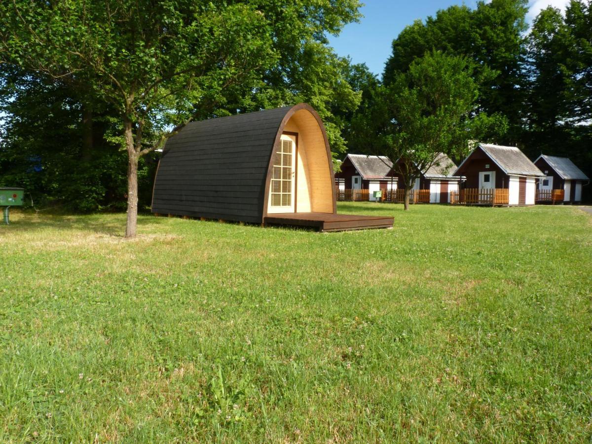 Camping Roznov Rožnov pod Radhoštěm エクステリア 写真