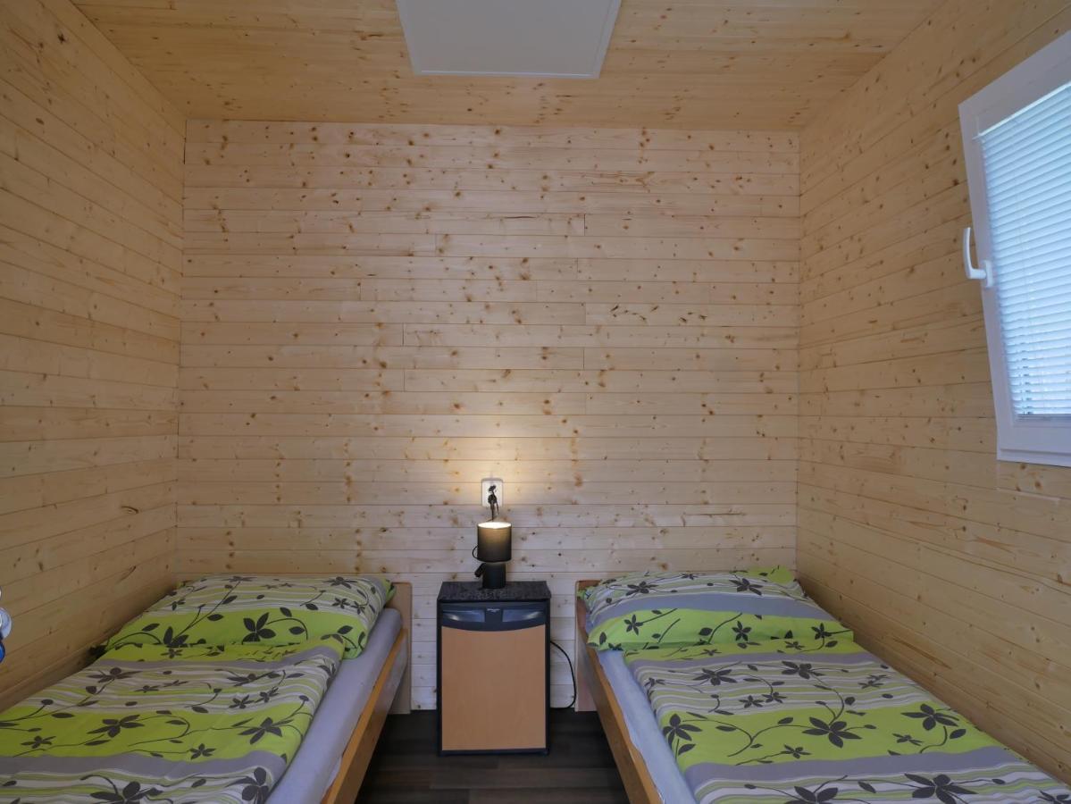 Camping Roznov Rožnov pod Radhoštěm エクステリア 写真